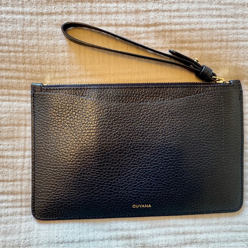 Cuyana Black Pebbled Leather Clutch
